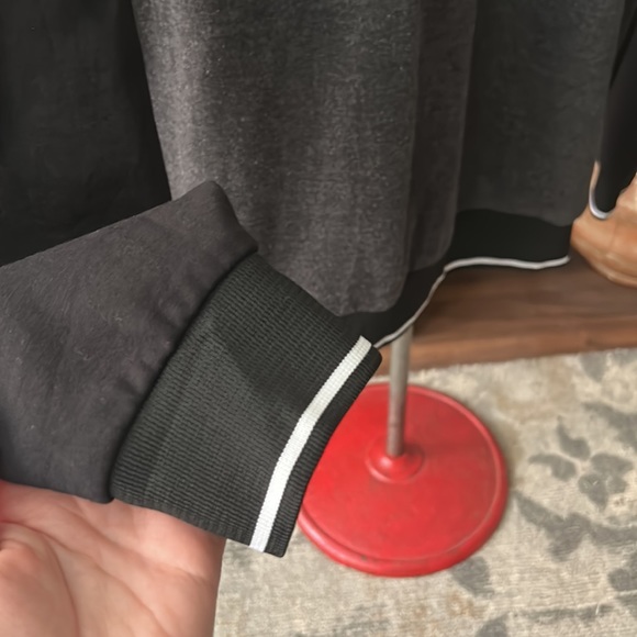 Jameson Carter Color Block Logo Crewneck - Picture 3 of 11